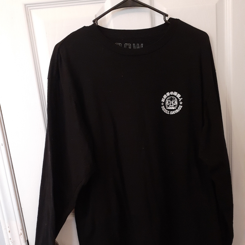 Long sleeve graphic tee